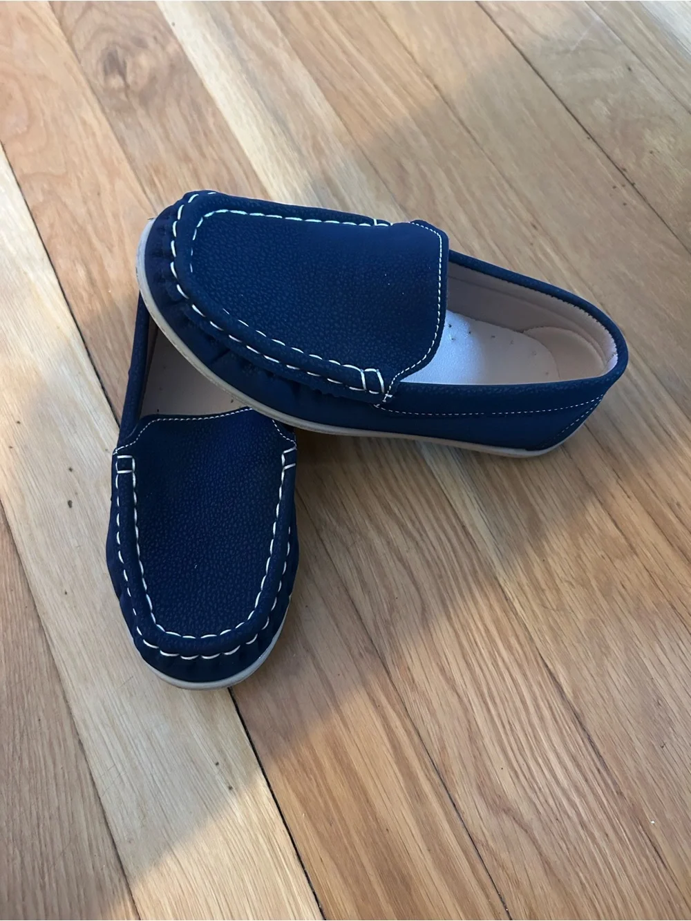 New kids Navy Blue Slip-On Moccasin Loafers Size 29